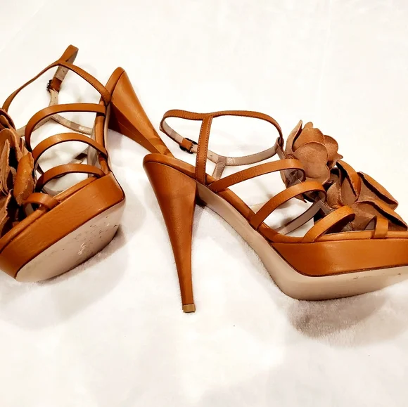 Valentino Garavani Tan Leather High-heeled Sandals - Picture 2 of 10